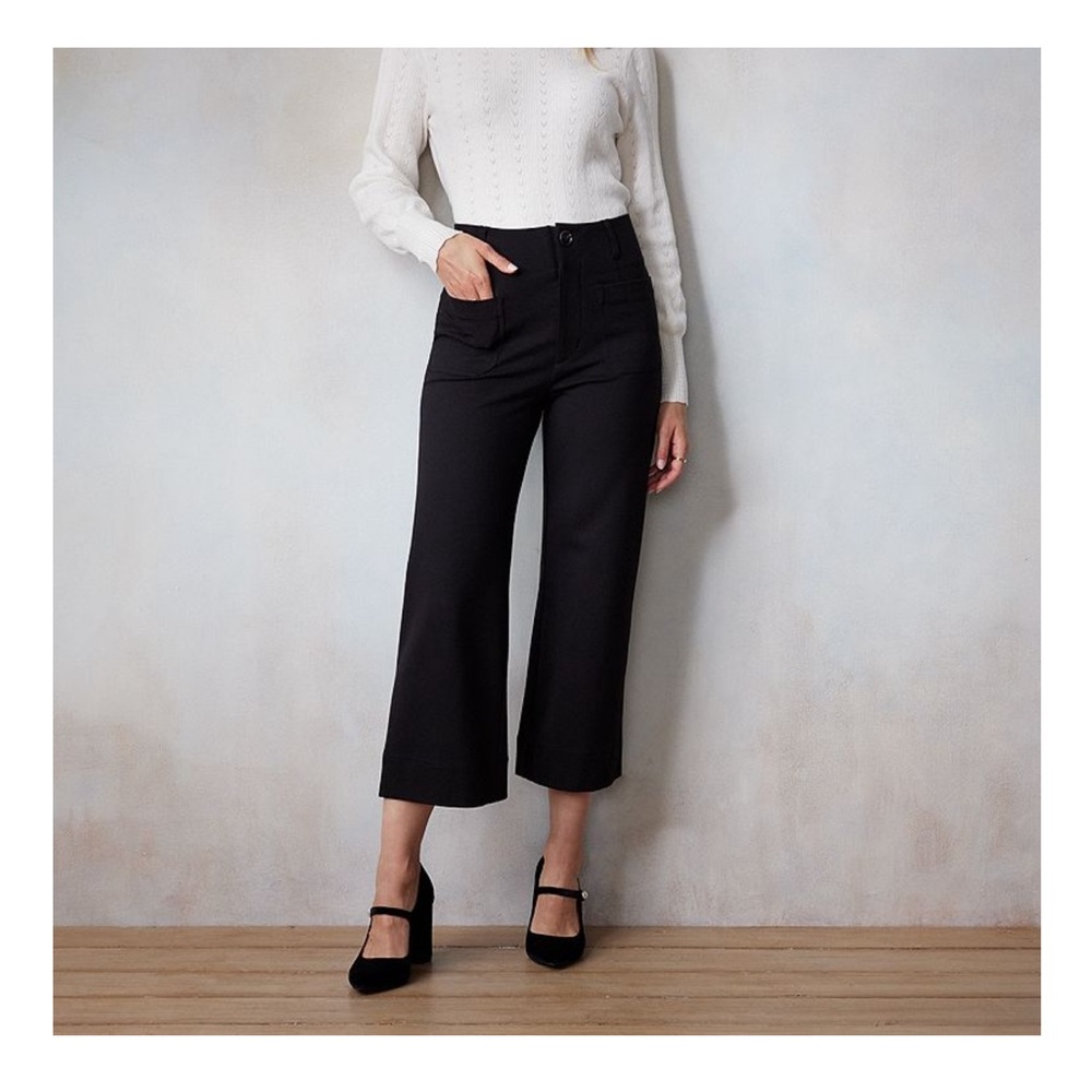 LC Lauren Conrad Black Wildflower Super High Rise Cropped Pants